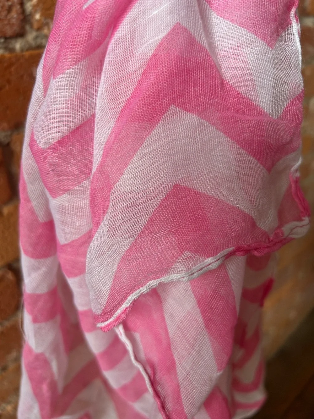 Stylish chevron print women’s scarf